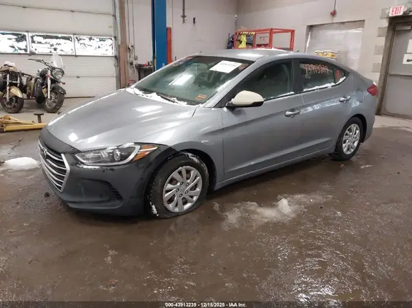 5NPD74LF1HH164134 2017 HYUNDAI ELANTRA - Image 2