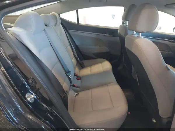 5NPD74LF1HH164165 2017 HYUNDAI ELANTRA - Image 8