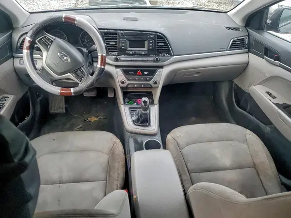 5NPD74LF1HH172119 2017 HYUNDAI ELANTRA - Image 8