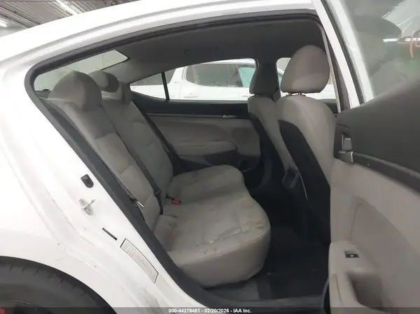 5NPD74LF1HH175196 2017 HYUNDAI ELANTRA - Image 8