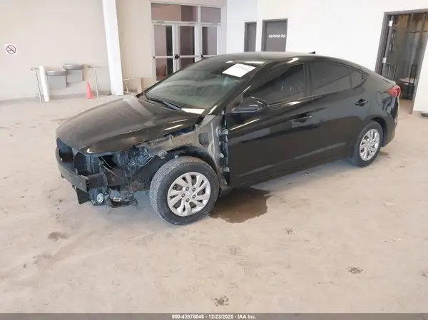 5NPD74LF1HH182424 2017 HYUNDAI ELANTRA - Image 2