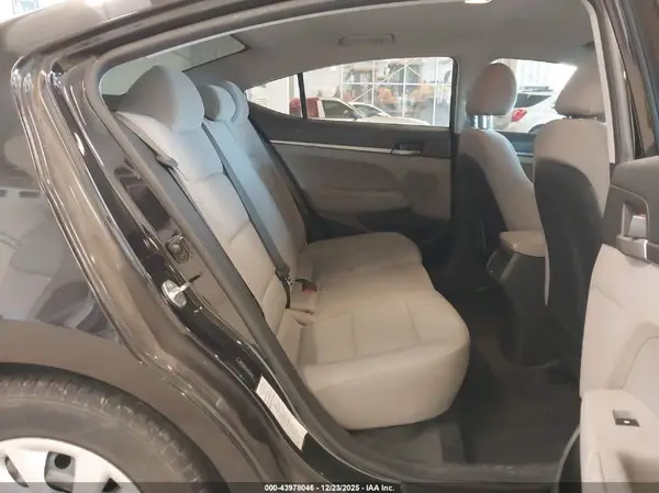 5NPD74LF1HH182424 2017 HYUNDAI ELANTRA - Image 8