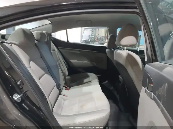 5NPD74LF1HH193083 2017 HYUNDAI ELANTRA - Image 8