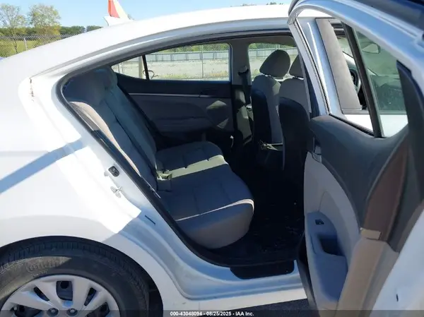 5NPD74LF1HH193407 2017 HYUNDAI ELANTRA - Image 8