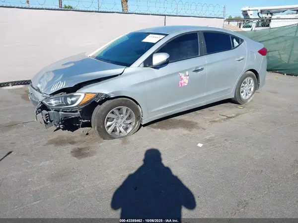 5NPD74LF1HH205054 2017 HYUNDAI ELANTRA - Image 2