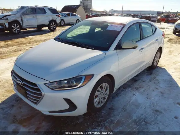 5NPD74LF1HH206012 2017 HYUNDAI ELANTRA - Image 2