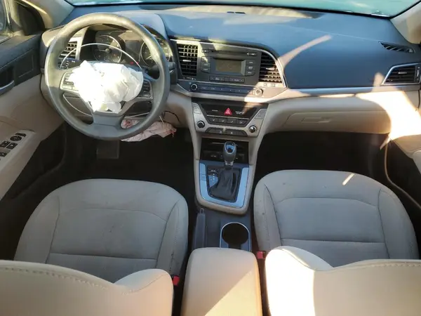 5NPD74LF1JH214598 2018 HYUNDAI ELANTRA - Image 8