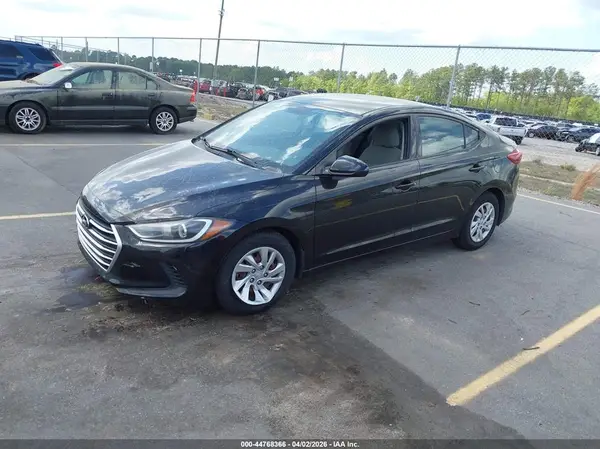 5NPD74LF1JH217677 2018 HYUNDAI ELANTRA - Image 2