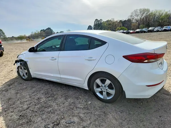 5NPD74LF1JH221521 2018 HYUNDAI ELANTRA - Image 2