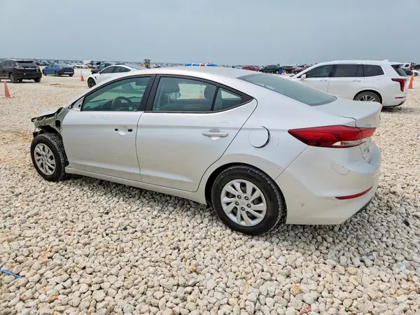 5NPD74LF1JH223883 2018 HYUNDAI ELANTRA - Image 2