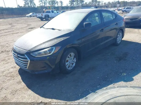 5NPD74LF1JH226010 2018 HYUNDAI ELANTRA - Image 2
