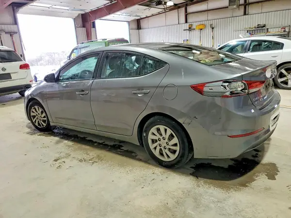 5NPD74LF1JH239579 2018 HYUNDAI ELANTRA - Image 2