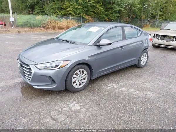 5NPD74LF1JH260822 2018 HYUNDAI ELANTRA - Image 2