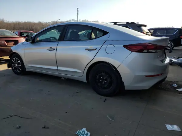 5NPD74LF1JH263073 2018 HYUNDAI ELANTRA - Image 2