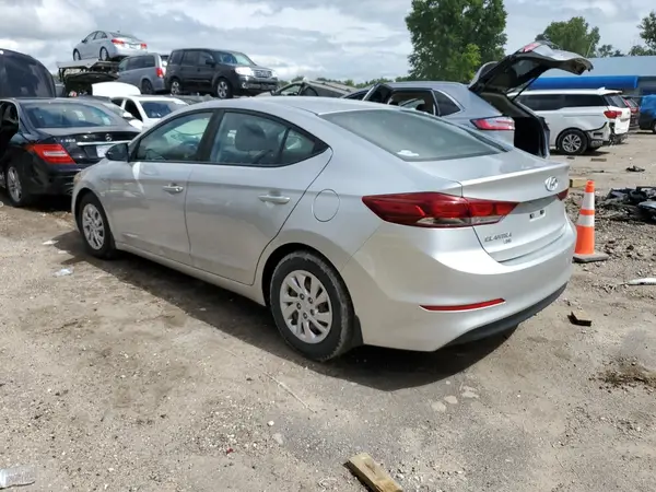 5NPD74LF1JH268810 2018 HYUNDAI ELANTRA - Image 2