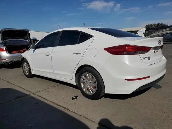 5NPD74LF1JH273411 2018 HYUNDAI ELANTRA - Image 2