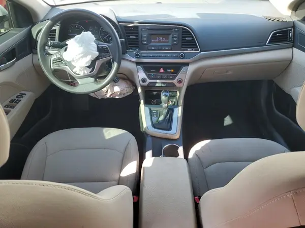 5NPD74LF1JH273411 2018 HYUNDAI ELANTRA - Image 8