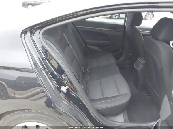 5NPD74LF1JH275238 2018 HYUNDAI ELANTRA - Image 8