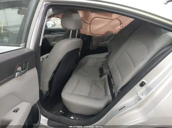 5NPD74LF1JH276888 2018 HYUNDAI ELANTRA - Image 8