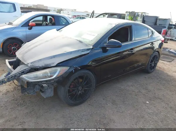 5NPD74LF1JH282352 2018 HYUNDAI ELANTRA - Image 2