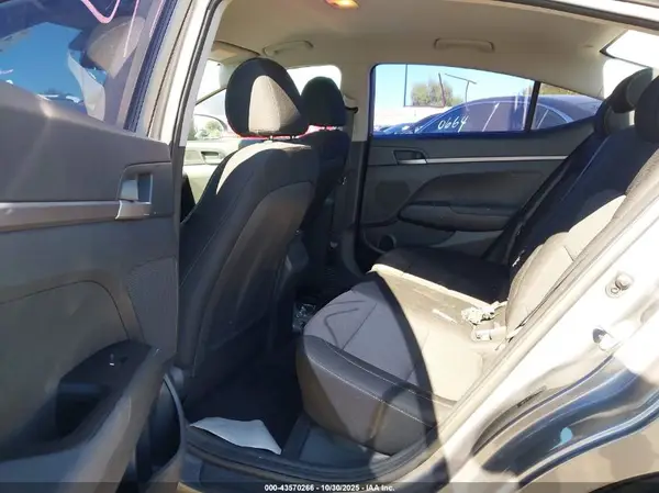 5NPD74LF1JH299037 2018 HYUNDAI ELANTRA - Image 8