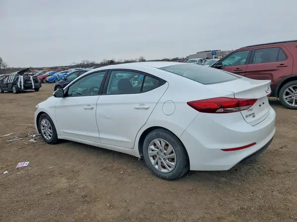 5NPD74LF1JH300414 2018 HYUNDAI ELANTRA - Image 2