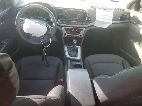 5NPD74LF1JH304558 2018 HYUNDAI ELANTRA - Image 8