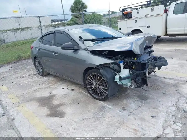 5NPD74LF1JH310506 2018 HYUNDAI ELANTRA - Image 1