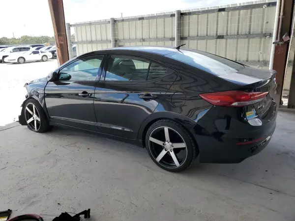 5NPD74LF1JH311865 2018 HYUNDAI ELANTRA - Image 2