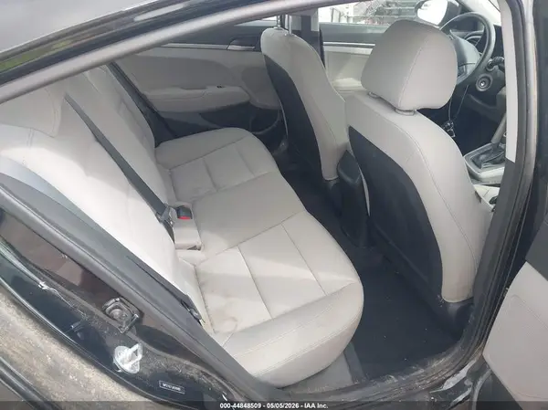5NPD74LF1JH318489 2018 HYUNDAI ELANTRA - Image 8
