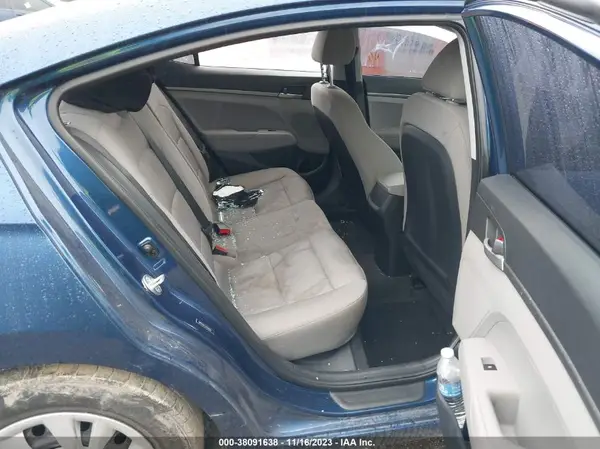 5NPD74LF1JH320209 2018 HYUNDAI ELANTRA - Image 8