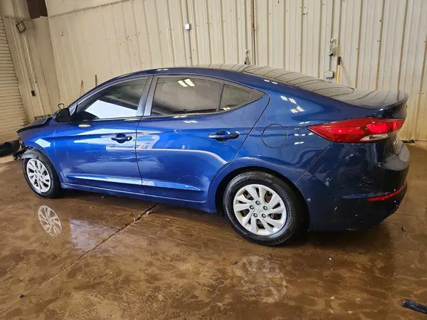 5NPD74LF1JH324499 2018 HYUNDAI ELANTRA - Image 2