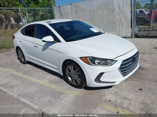 5NPD74LF1JH326236 2018 HYUNDAI ELANTRA - Image 1