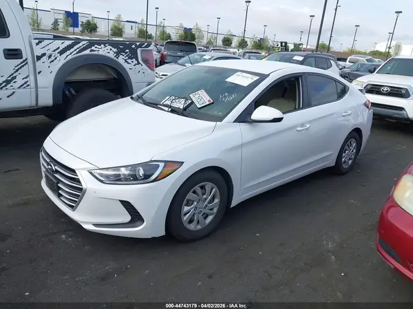 5NPD74LF1JH332196 2018 HYUNDAI ELANTRA - Image 2