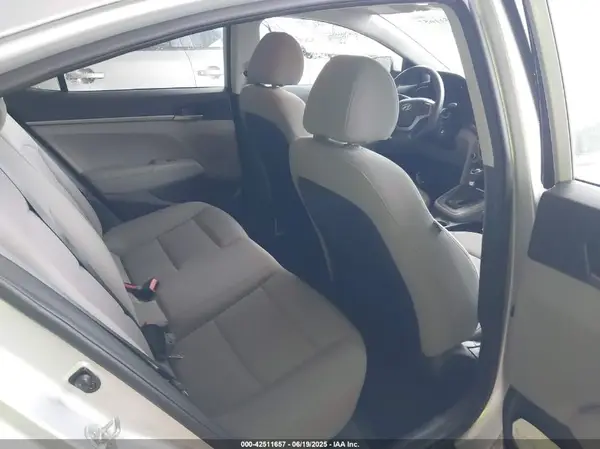 5NPD74LF1JH350052 2018 HYUNDAI ELANTRA - Image 8