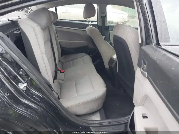5NPD74LF1JH352934 2018 HYUNDAI ELANTRA - Image 8