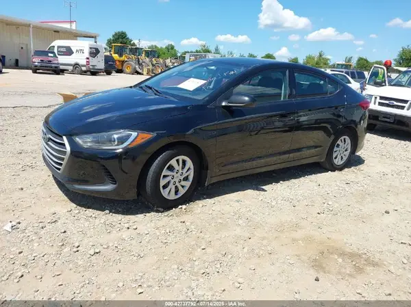 5NPD74LF1JH370043 2018 HYUNDAI ELANTRA - Image 2