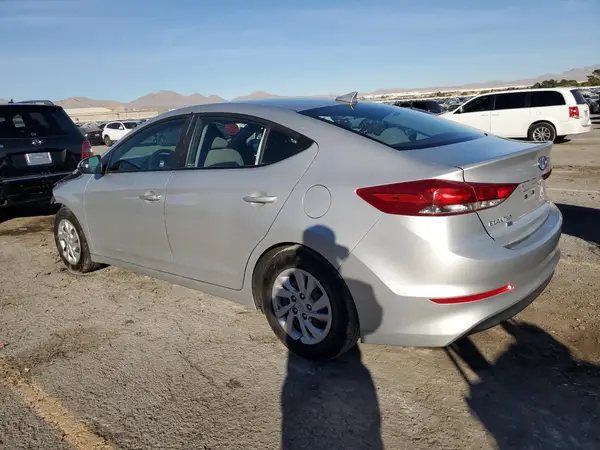 5NPD74LF1JH371788 2018 HYUNDAI ELANTRA - Image 2