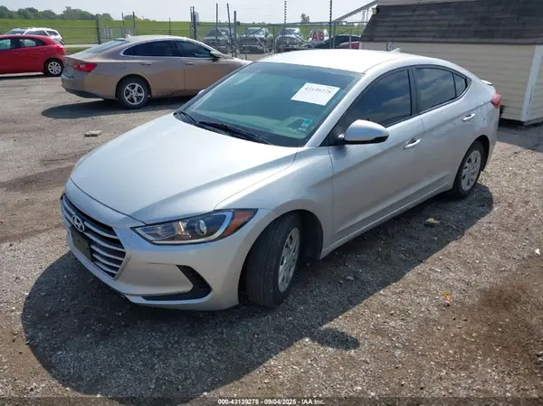 5NPD74LF1JH376103 2018 HYUNDAI ELANTRA - Image 2