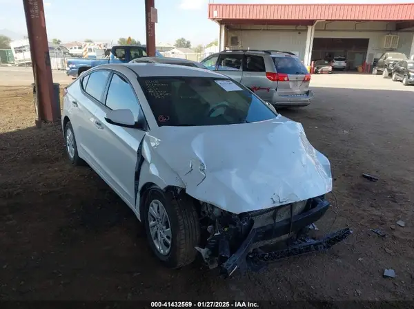5NPD74LF1JH385707 2018 HYUNDAI ELANTRA - Image 1