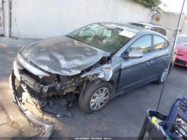5NPD74LF1JH386226 2018 HYUNDAI ELANTRA - Image 2