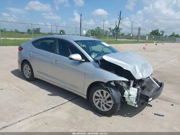 5NPD74LF1JH386372 2018 HYUNDAI ELANTRA - Image 1