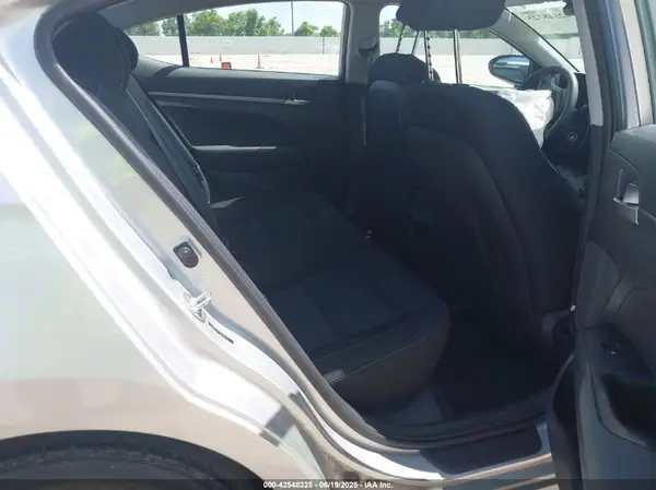 5NPD74LF1JH386372 2018 HYUNDAI ELANTRA - Image 8