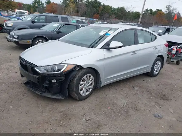 5NPD74LF1JH388798 2018 HYUNDAI ELANTRA - Image 2