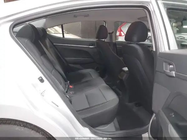 5NPD74LF1JH391104 2018 HYUNDAI ELANTRA - Image 8