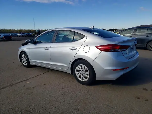5NPD74LF1JH392057 2018 HYUNDAI ELANTRA - Image 2