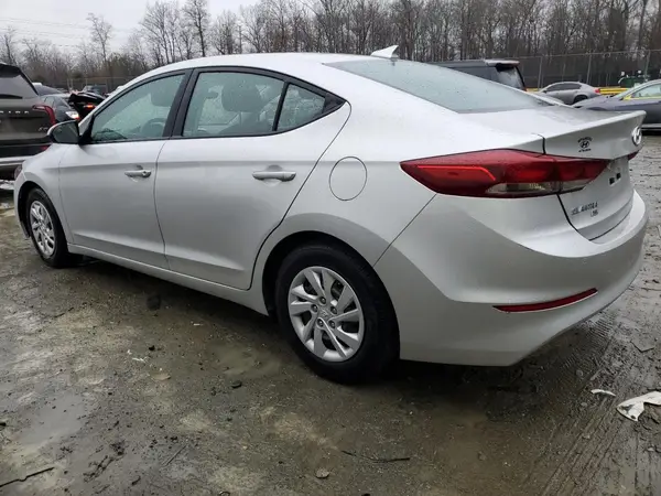 5NPD74LF1JH395377 2018 HYUNDAI ELANTRA - Image 2