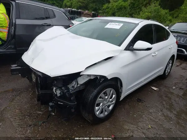 5NPD74LF1JH400433 2018 HYUNDAI ELANTRA - Image 2
