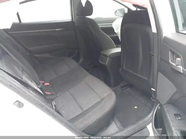 5NPD74LF1JH400433 2018 HYUNDAI ELANTRA - Image 8