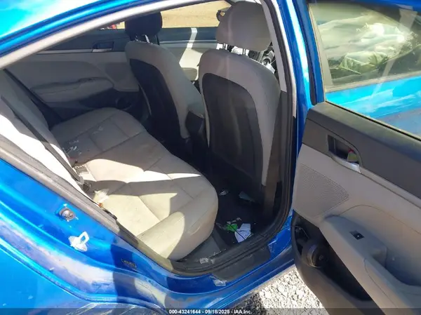 5NPD74LF1JH401243 2018 HYUNDAI ELANTRA - Image 8